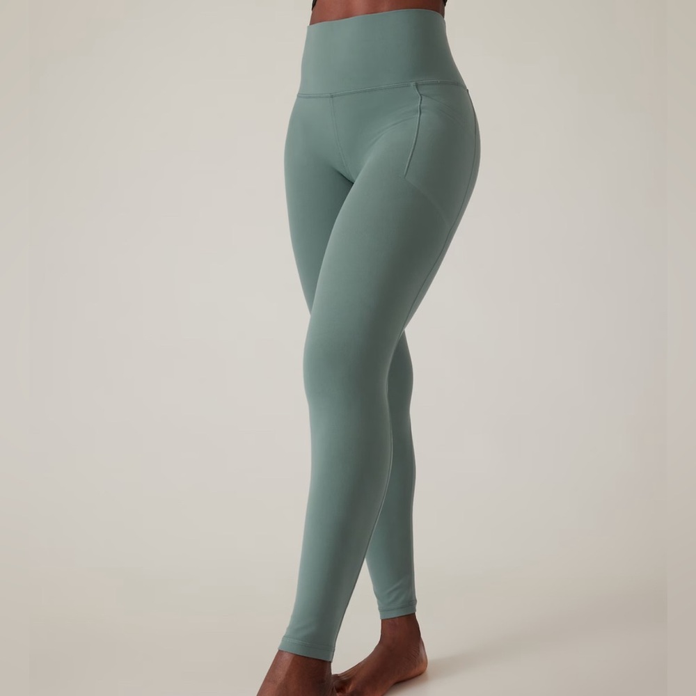 Athleta Salutation Stash Pocket II Tight